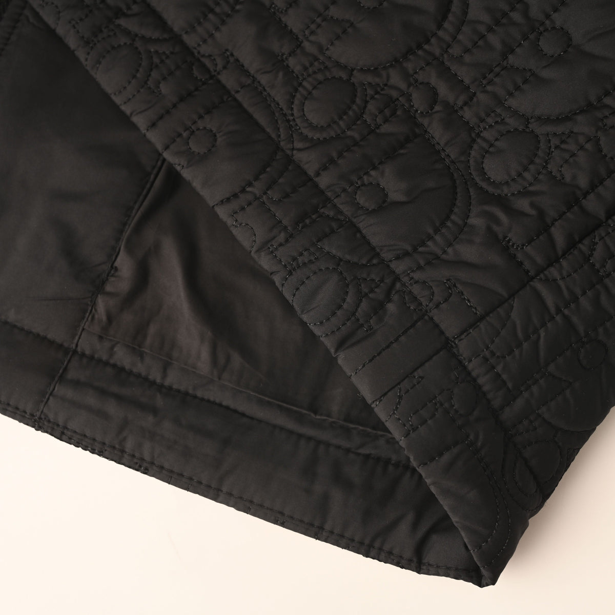 Christian Dior Embossed Quilted Hooded Zip-Up Jacket with CD Chest Detail, Casual Streetwear Outerwear