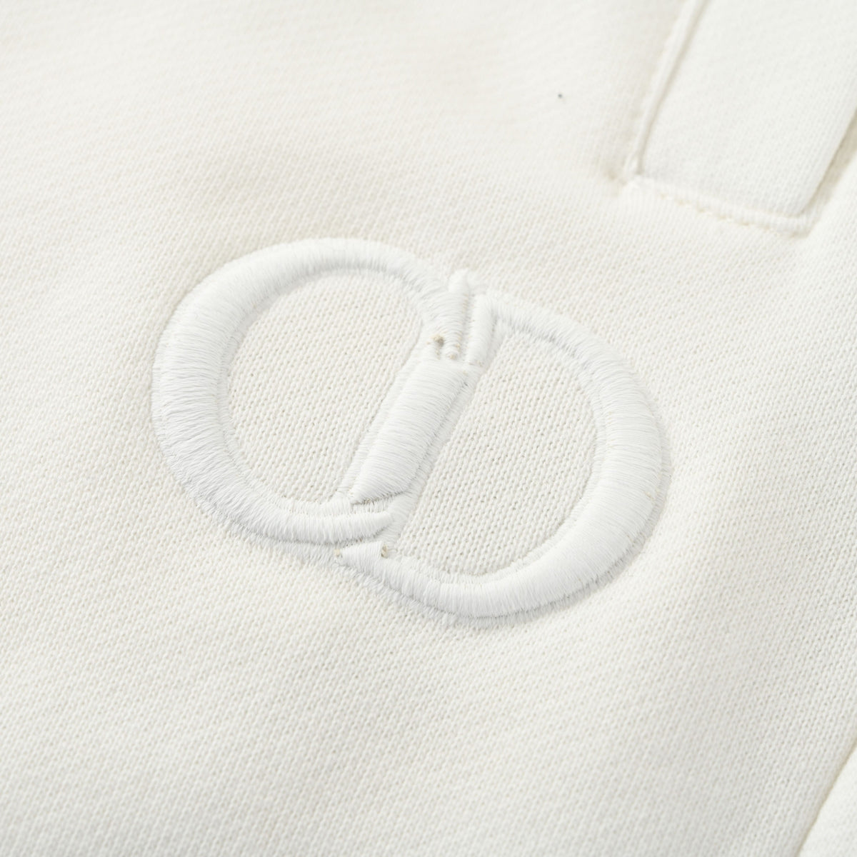 Christian Dior Classic CD Letter Embroidered Shorts for Minimalist Summer Outfits and Casual Streetwear