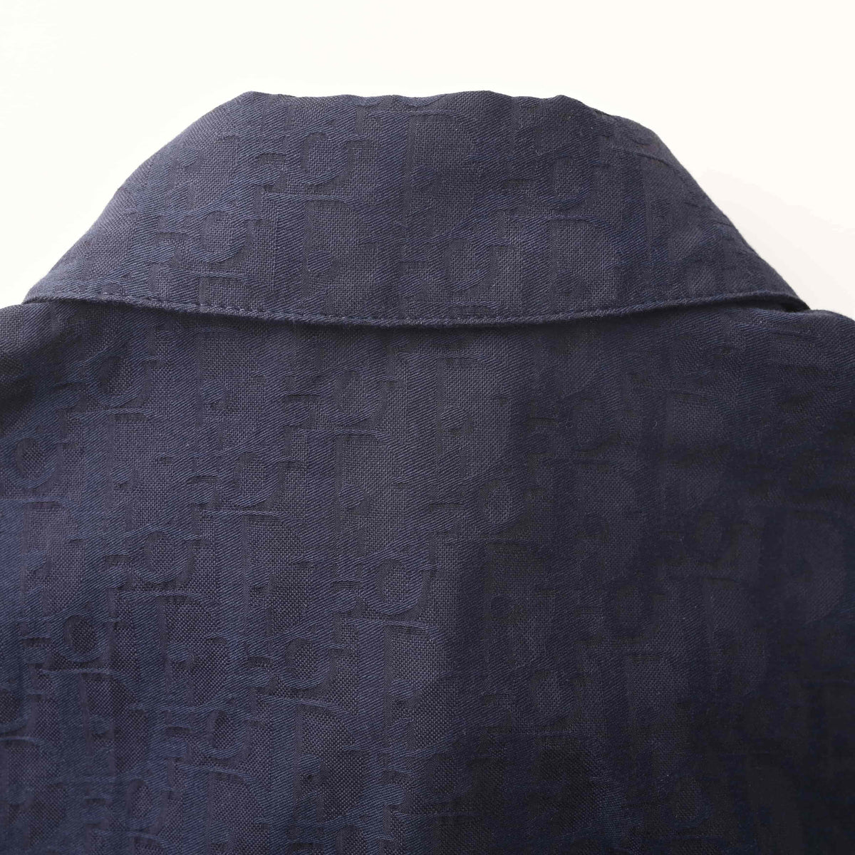 Christian Dior Subtle Jacquard Short-Sleeve Shirt with Woven Pattern for Smart Casual Styling