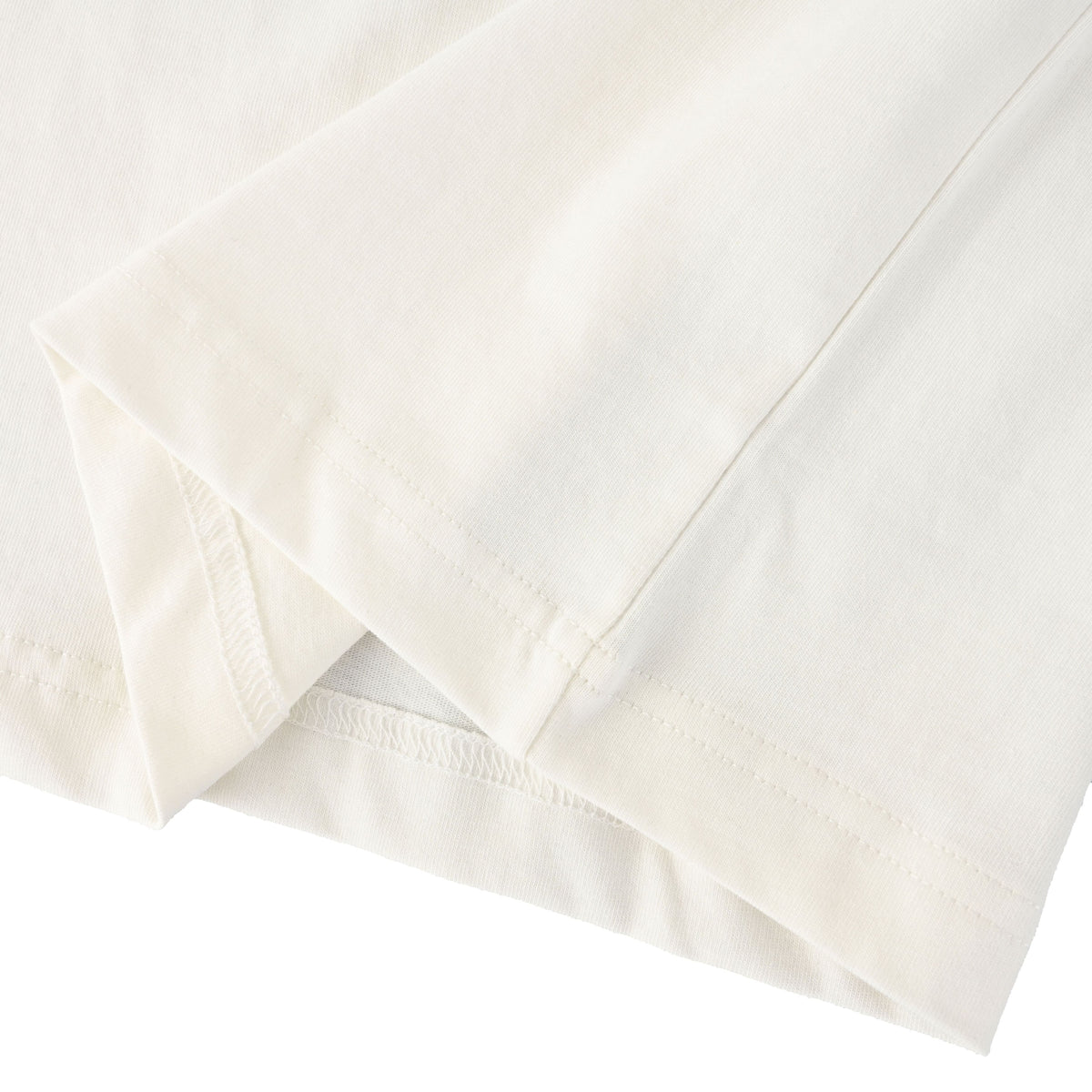 Christian Dior Silver-Tone Letter Embroidered Short-Sleeve T-Shirt with Left-Chest Detail for Minimalist Styling