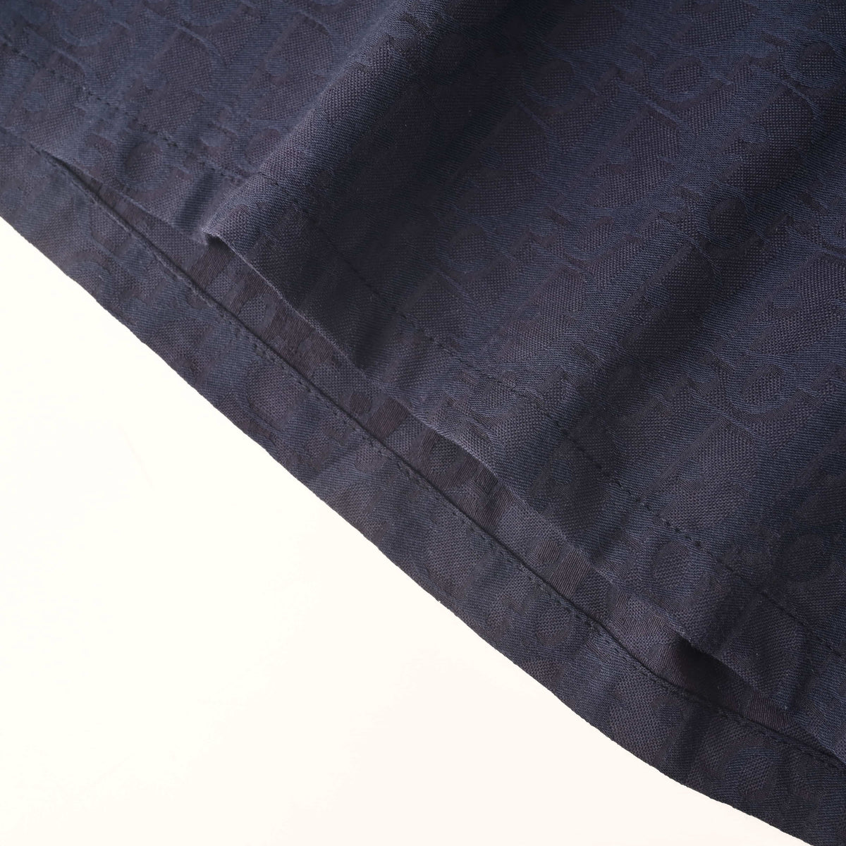 Christian Dior Subtle Jacquard Pattern Shorts for Understated Summer Outfits and Smart Casual Styling