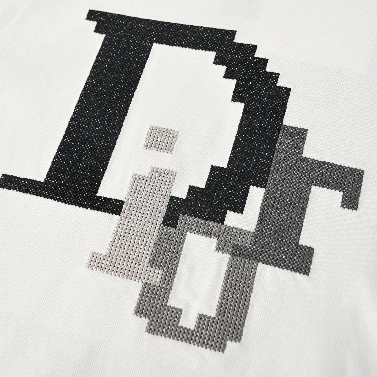 Christian Dior Mosaic Logo Cross-Stitch Embroidered T-Shirt with Short Sleeves for Classic Streetwear Styling