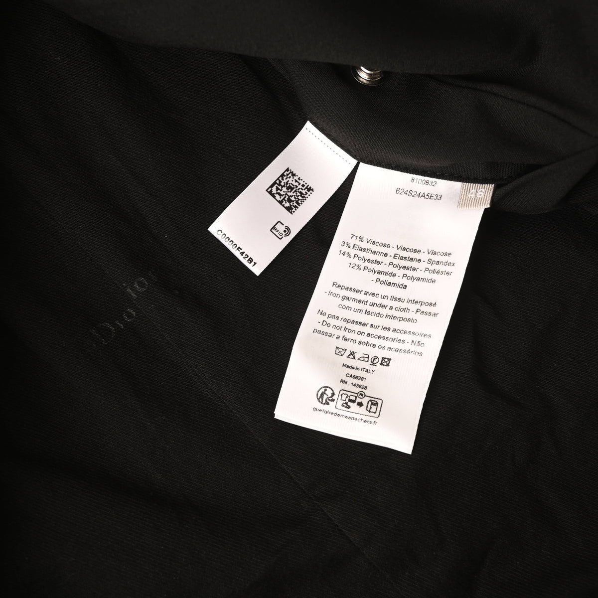 Christian Dior Collared Zip-Up Jacket with Buckle Hem Detail, Casual Layering Outerwear