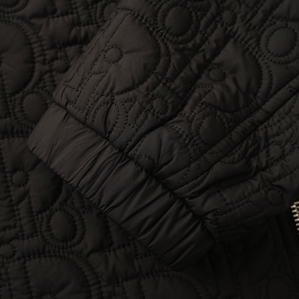 Christian Dior Embossed Quilted Hooded Zip-Up Jacket with CD Chest Detail, Casual Streetwear Outerwear